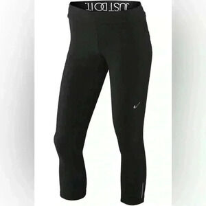 Nike - Tight Fit Athletic Leggings Women's Capri Pants
